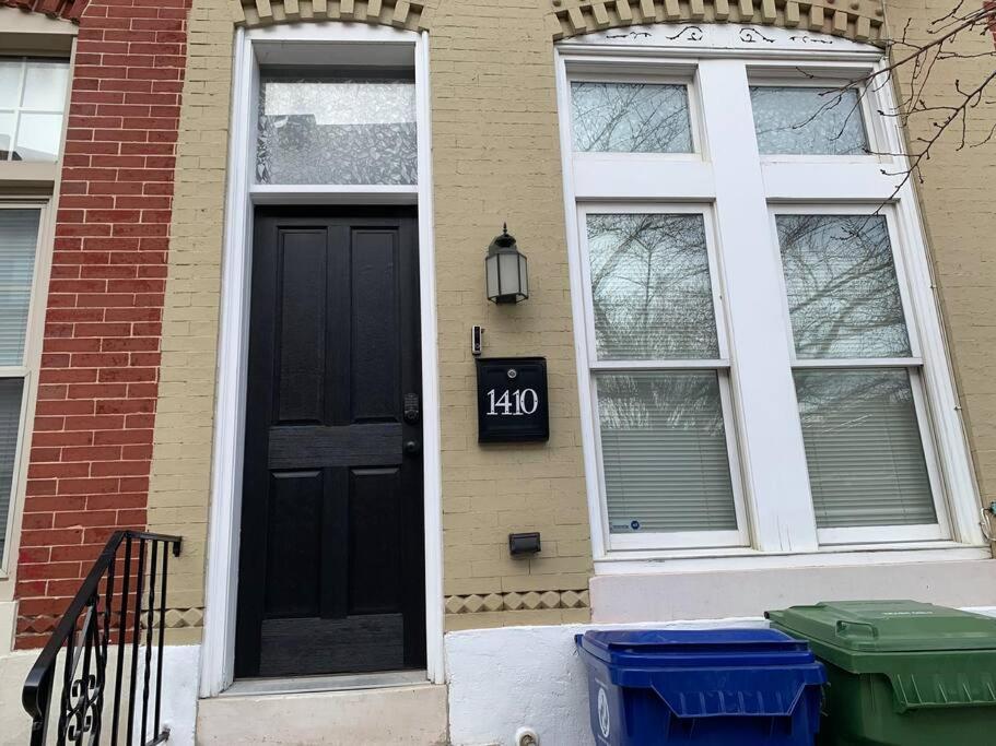 Upscale 2Bd/1.5Ba Townhome Mins To Jhh & Downtown Baltimore Luaran gambar