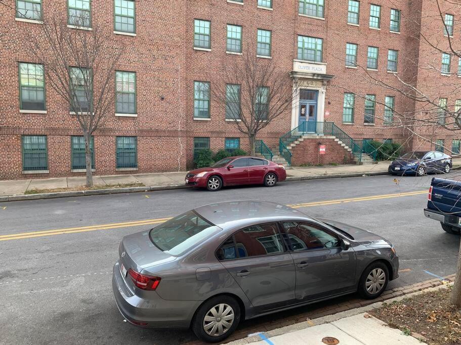 Upscale 2Bd/1.5Ba Townhome Mins To Jhh & Downtown Baltimore Luaran gambar