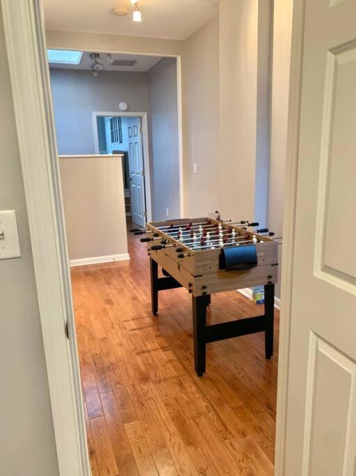 Upscale 2Bd/1.5Ba Townhome Mins To Jhh & Downtown Baltimore Luaran gambar